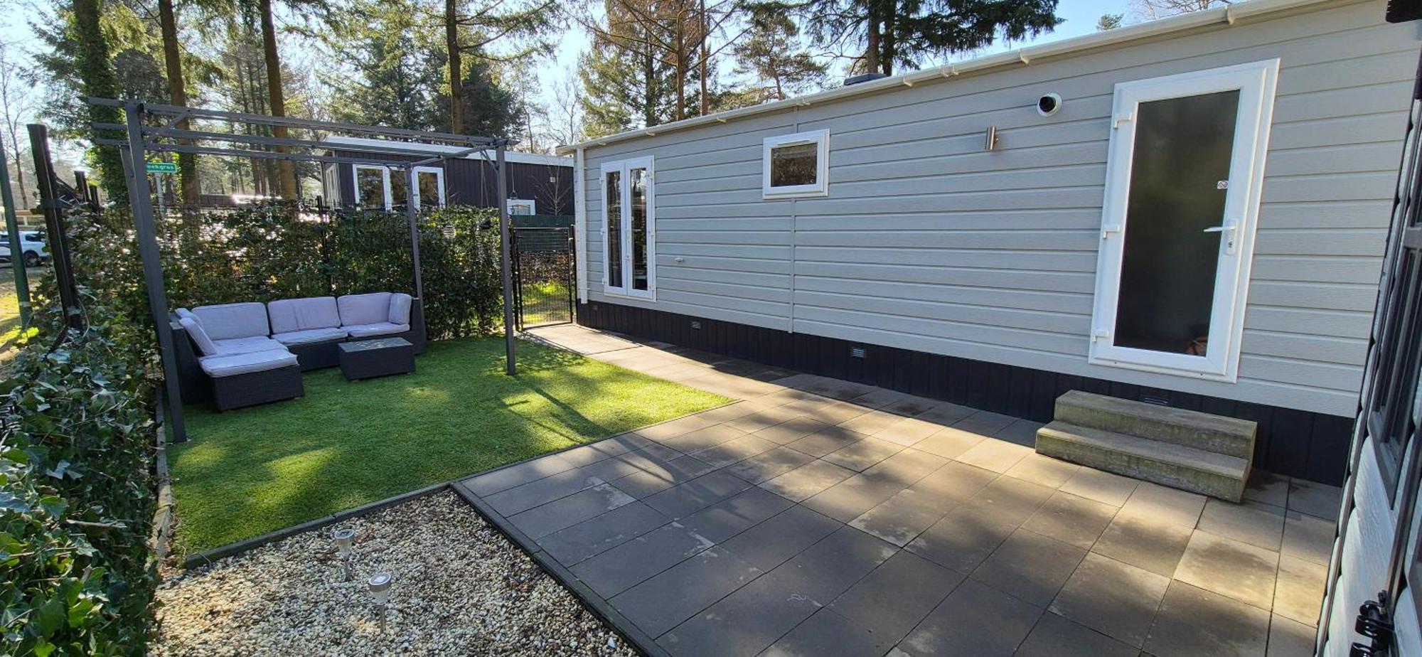 Het Veluwse Boshuisje Knus Chalet Met Omheinde Tuin Op De Veluwe Hoenderloo Luaran gambar